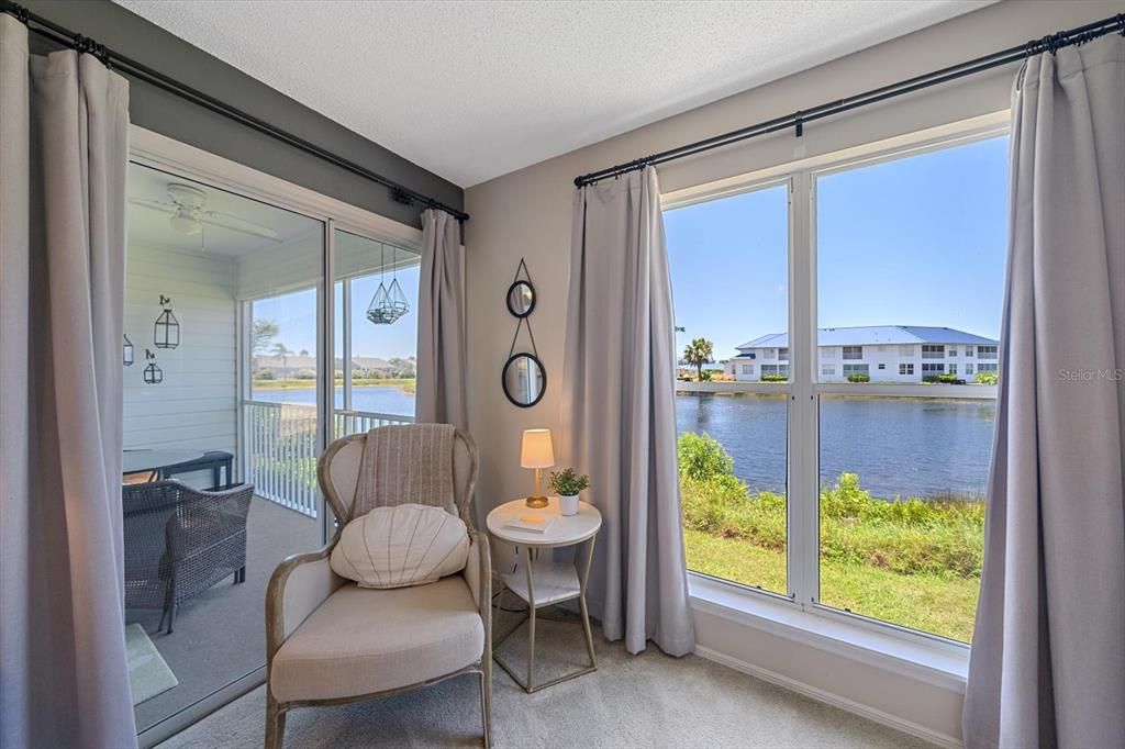 For Sale: $319,000 (2 beds, 2 baths, 1096 Square Feet)