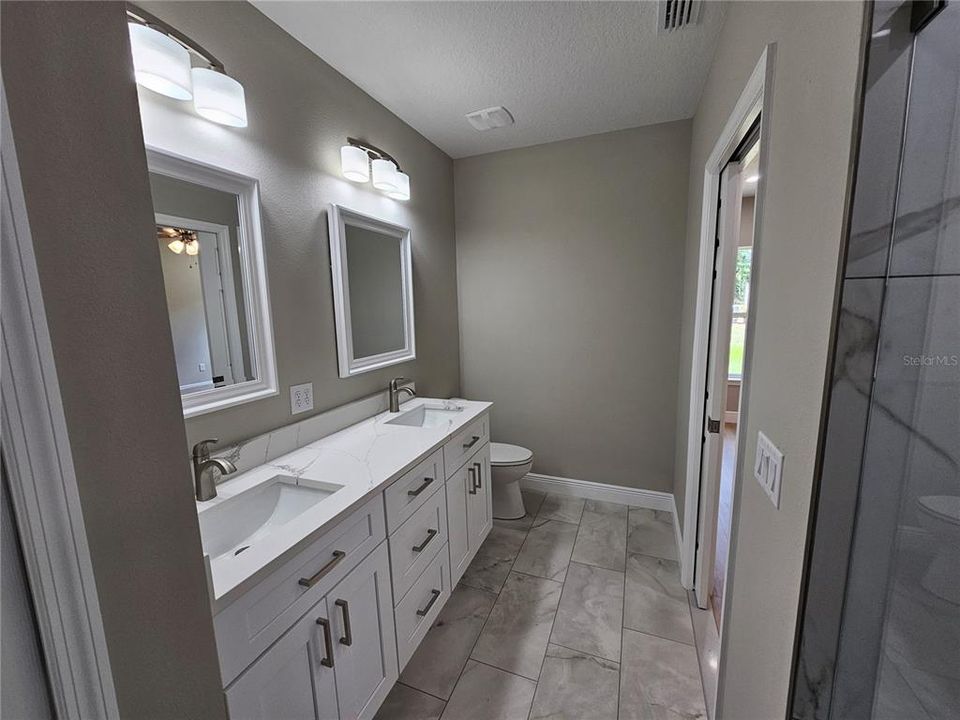 For Rent: $1,850 (3 beds, 2 baths, 1571 Square Feet)