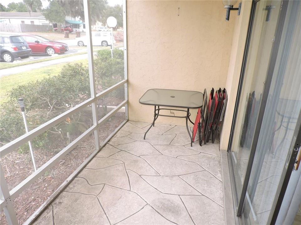 For Sale: $84,900 (2 beds, 2 baths, 1085 Square Feet)
