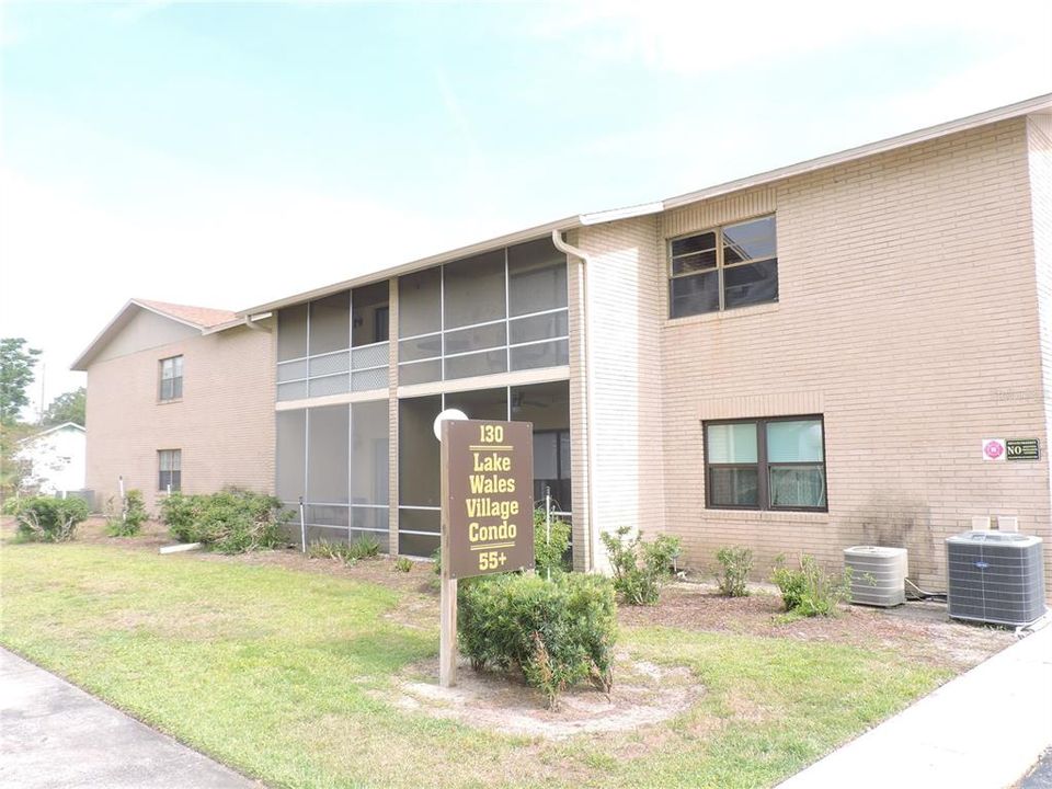 For Sale: $84,900 (2 beds, 2 baths, 1085 Square Feet)