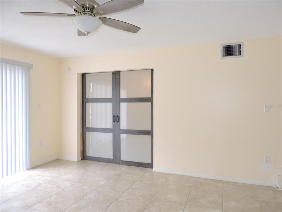 For Sale: $84,900 (2 beds, 2 baths, 1085 Square Feet)