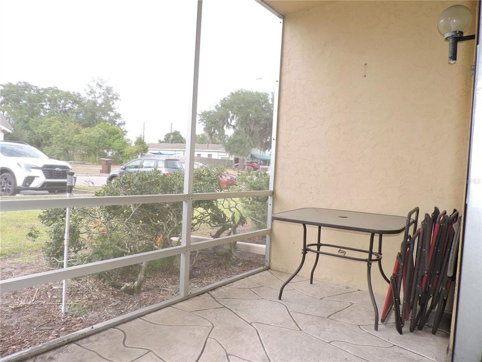 For Sale: $84,900 (2 beds, 2 baths, 1085 Square Feet)