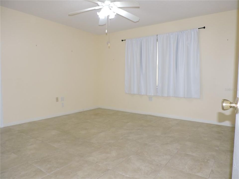 For Sale: $84,900 (2 beds, 2 baths, 1085 Square Feet)