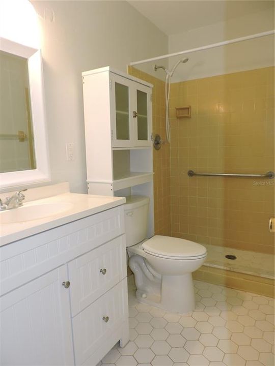 For Sale: $84,900 (2 beds, 2 baths, 1085 Square Feet)