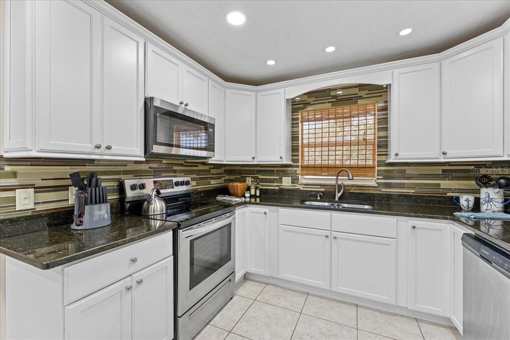 For Sale: $574,900 (3 beds, 2 baths, 1769 Square Feet)