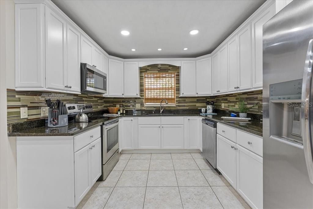 For Sale: $574,900 (3 beds, 2 baths, 1769 Square Feet)