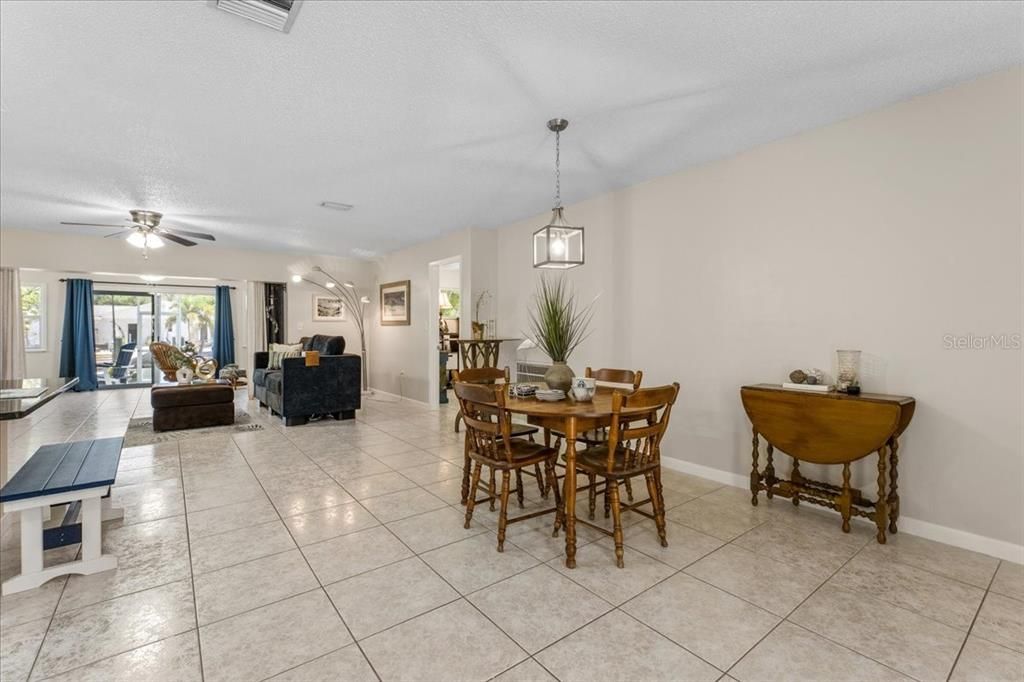 For Sale: $574,900 (3 beds, 2 baths, 1769 Square Feet)