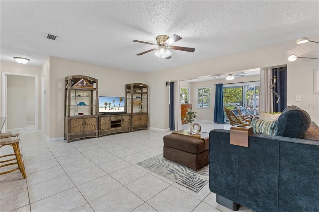 For Sale: $574,900 (3 beds, 2 baths, 1769 Square Feet)