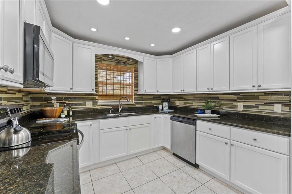 For Sale: $574,900 (3 beds, 2 baths, 1769 Square Feet)
