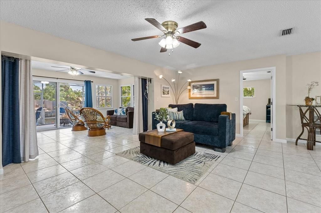 For Sale: $574,900 (3 beds, 2 baths, 1769 Square Feet)