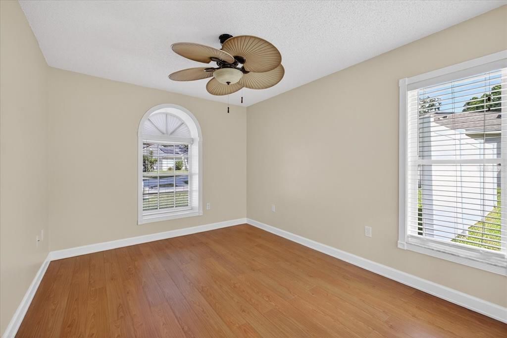 For Sale: $499,000 (3 beds, 2 baths, 1570 Square Feet)