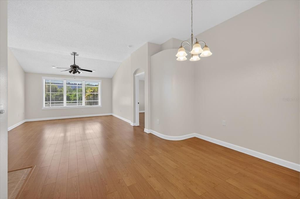 For Sale: $499,000 (3 beds, 2 baths, 1570 Square Feet)
