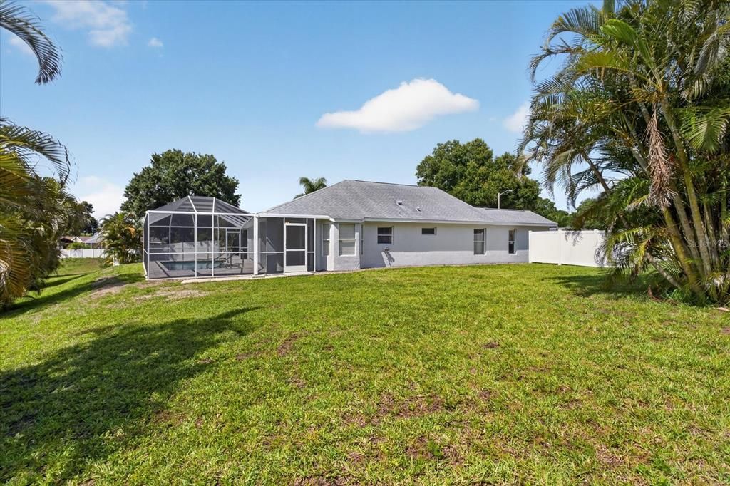 For Sale: $499,000 (3 beds, 2 baths, 1570 Square Feet)