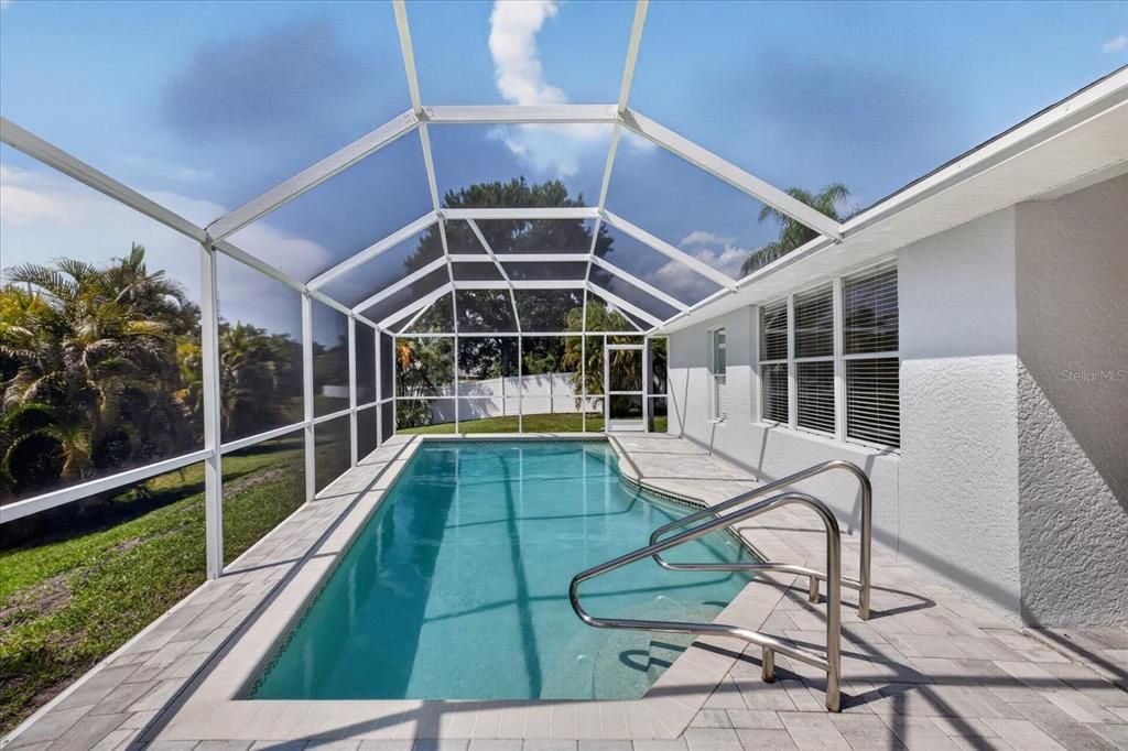 For Sale: $499,000 (3 beds, 2 baths, 1570 Square Feet)