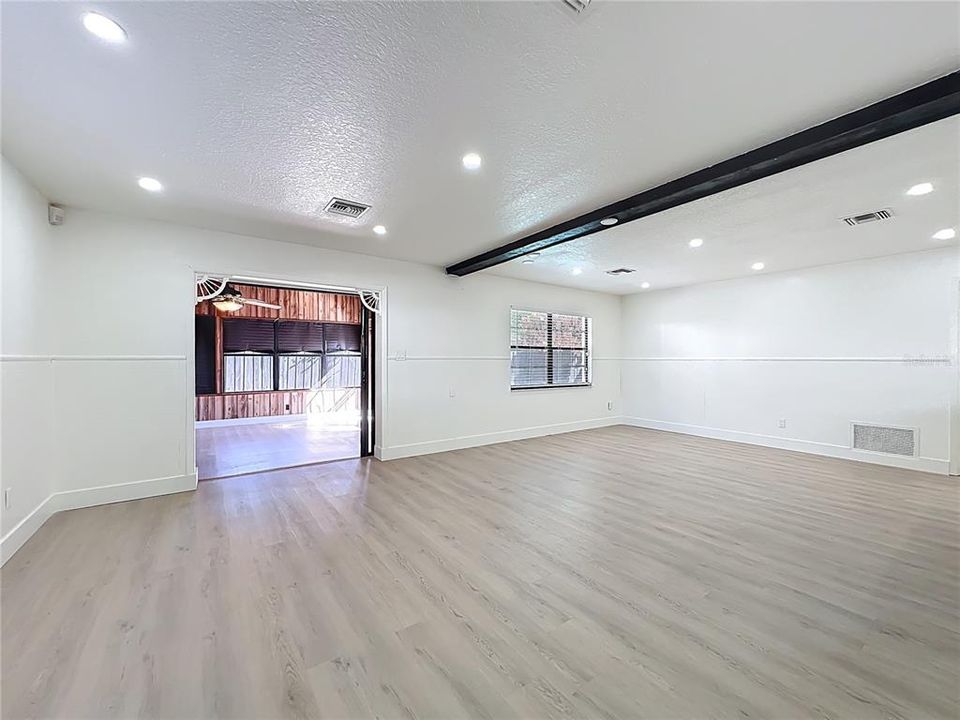 For Rent: $2,950 (3 beds, 2 baths, 1770 Square Feet)