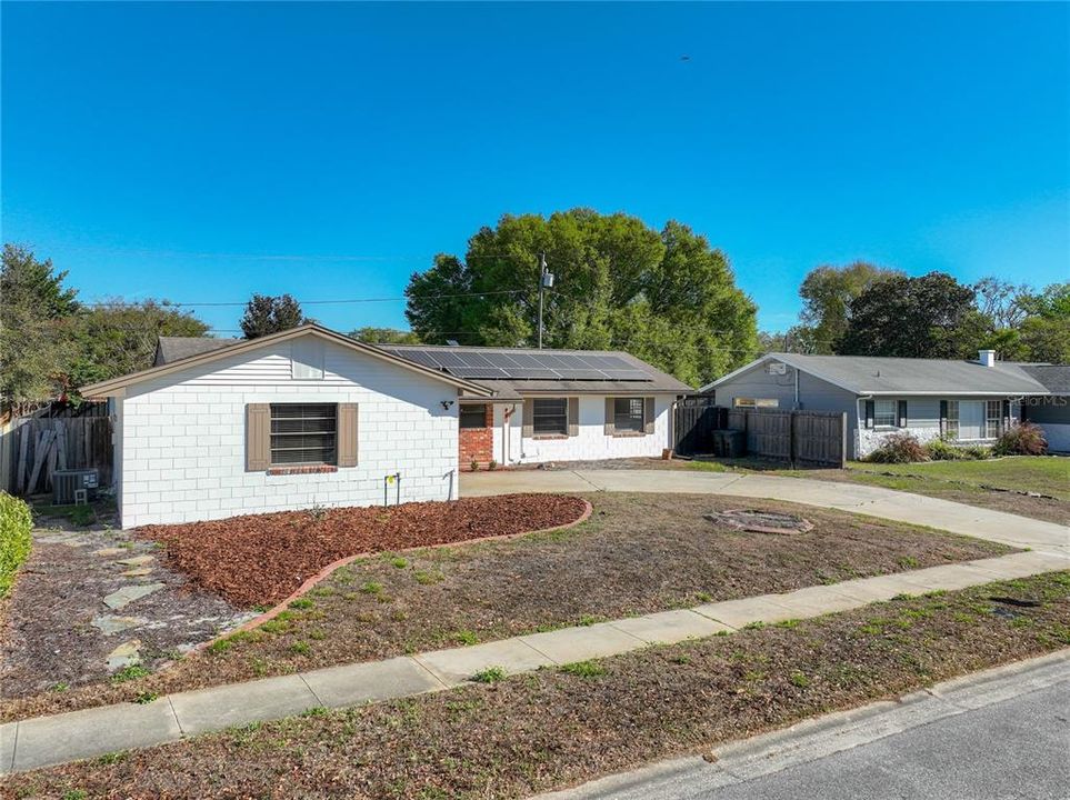 For Rent: $2,950 (3 beds, 2 baths, 1770 Square Feet)