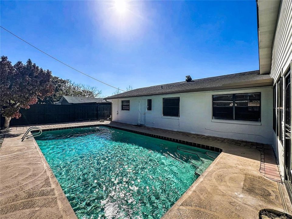 For Rent: $2,950 (3 beds, 2 baths, 1770 Square Feet)