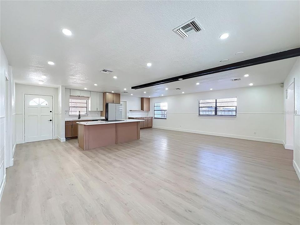 For Rent: $2,950 (3 beds, 2 baths, 1770 Square Feet)