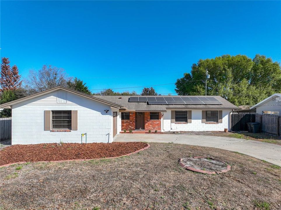 For Rent: $2,950 (3 beds, 2 baths, 1770 Square Feet)