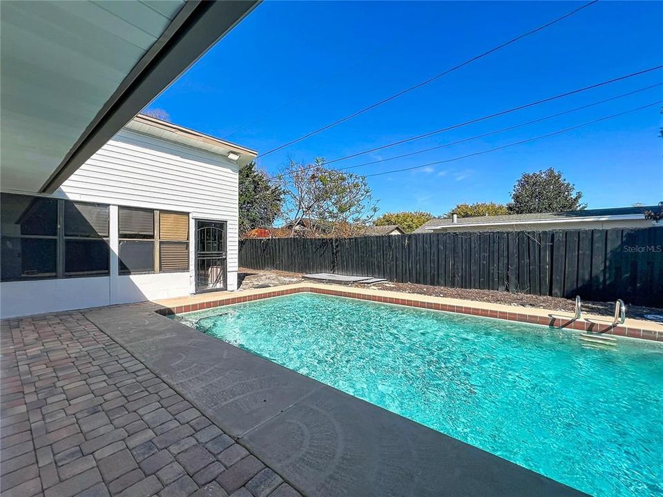 For Rent: $2,950 (3 beds, 2 baths, 1770 Square Feet)