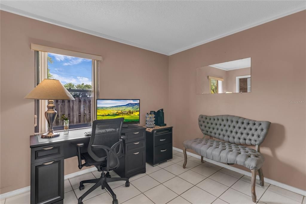 For Sale: $377,000 (3 beds, 2 baths, 1320 Square Feet)