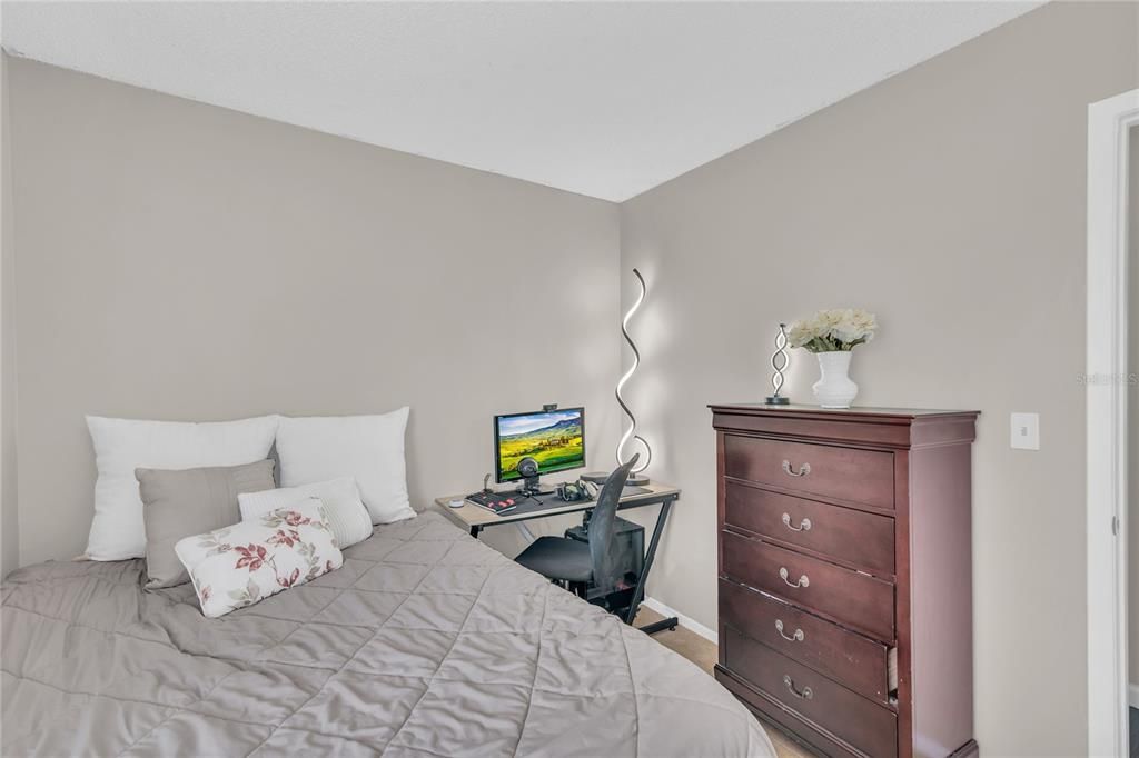 For Sale: $377,000 (3 beds, 2 baths, 1320 Square Feet)