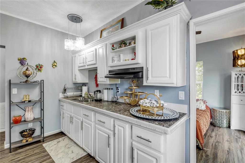 For Sale: $499,900 (3 beds, 3 baths, 1836 Square Feet)