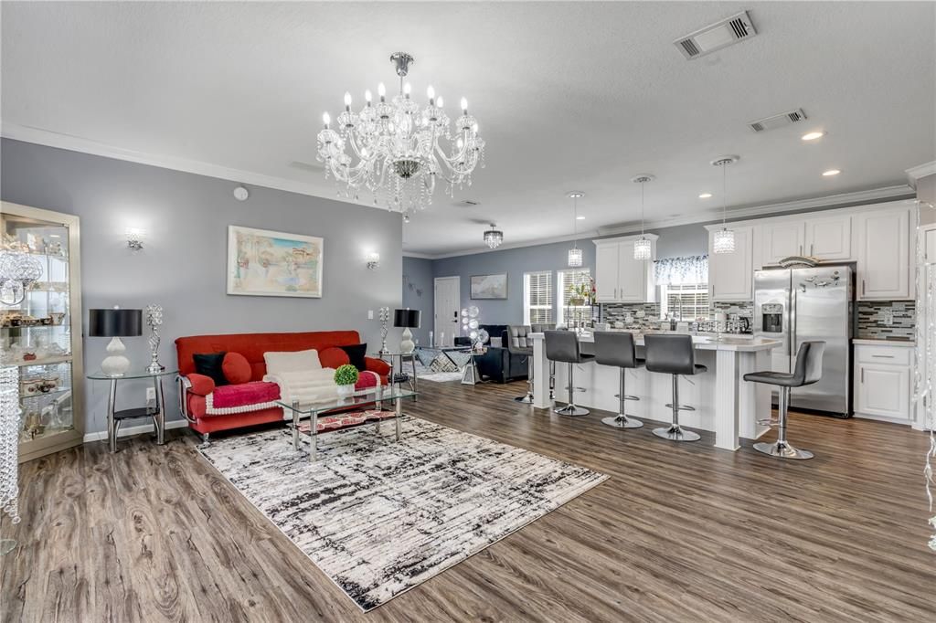 For Sale: $499,900 (3 beds, 3 baths, 1836 Square Feet)