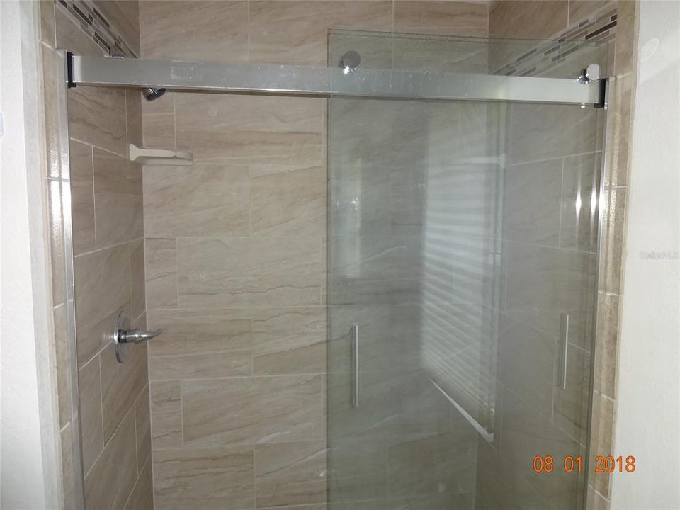 Под контрактом: $275,000 (3 спален, 2 ванн, 1605 Квадратных фут)