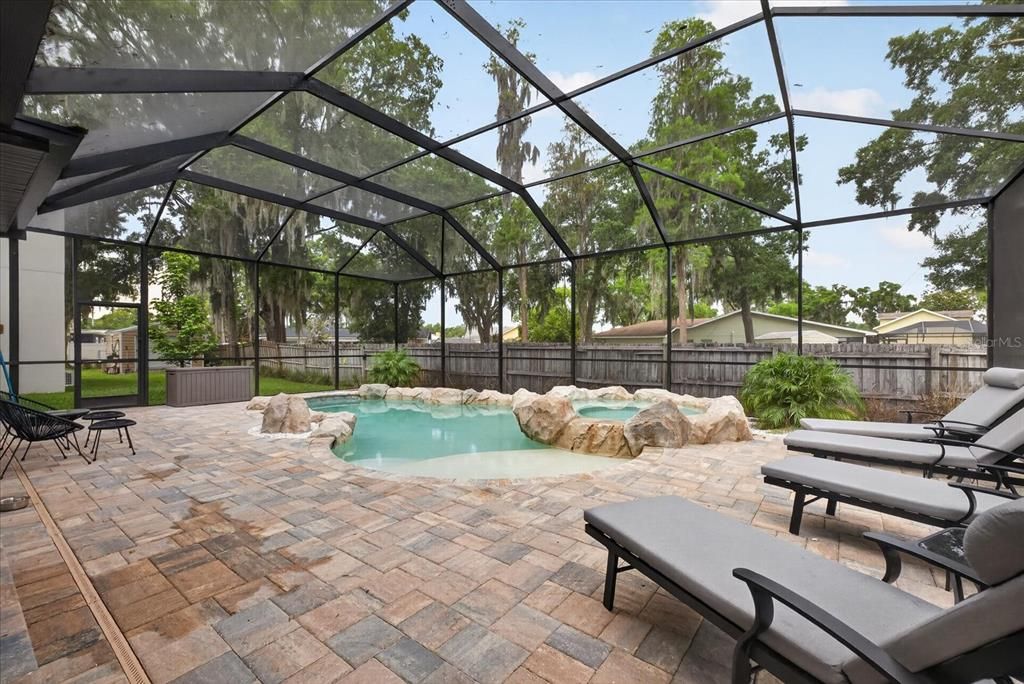 For Sale: $1,300,000 (4 beds, 3 baths, 2926 Square Feet)
