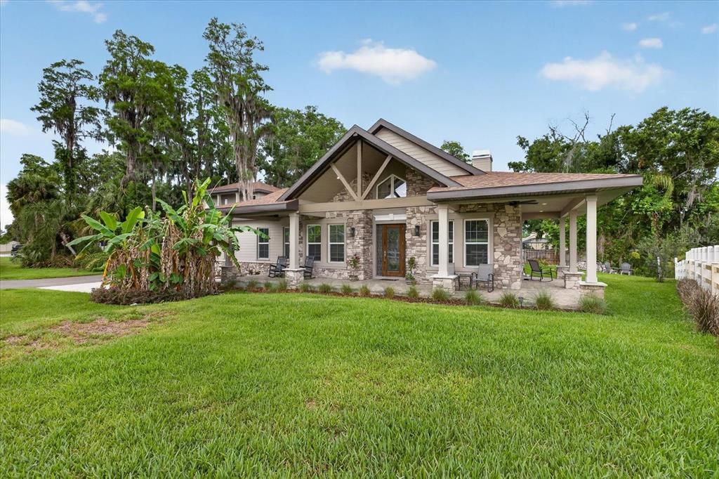 For Sale: $1,300,000 (4 beds, 3 baths, 2926 Square Feet)