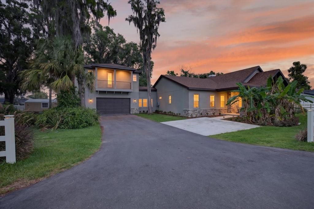 For Sale: $1,300,000 (4 beds, 3 baths, 2926 Square Feet)