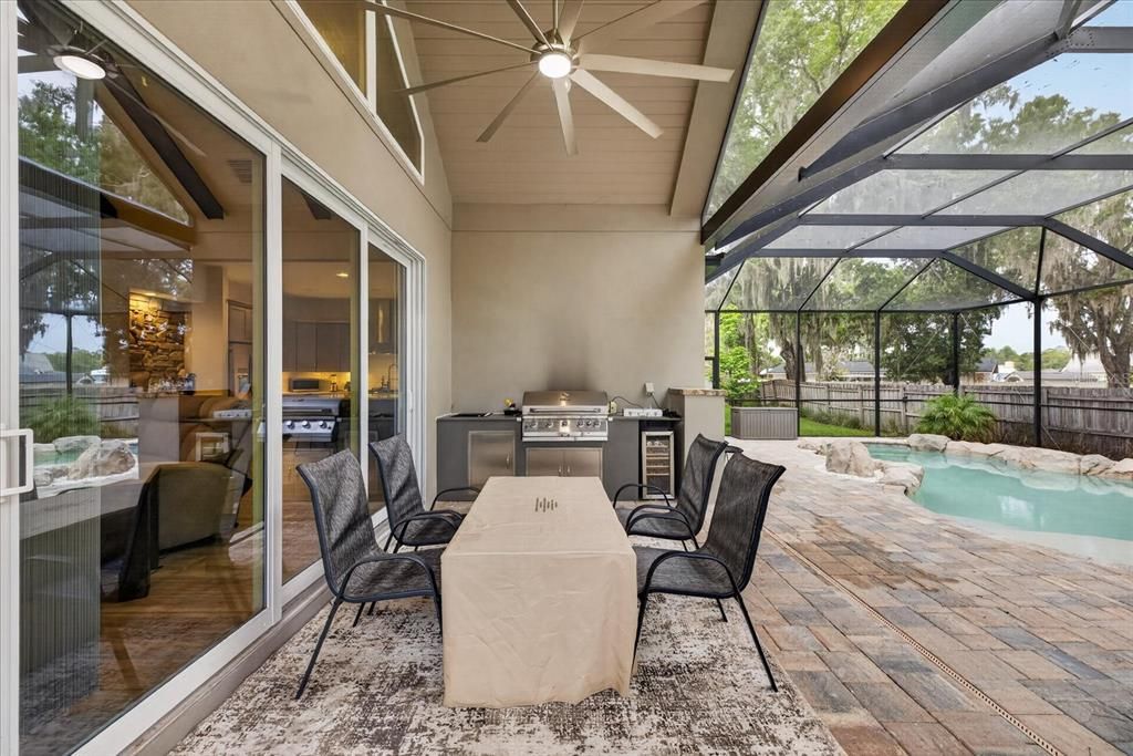 For Sale: $1,300,000 (4 beds, 3 baths, 2926 Square Feet)