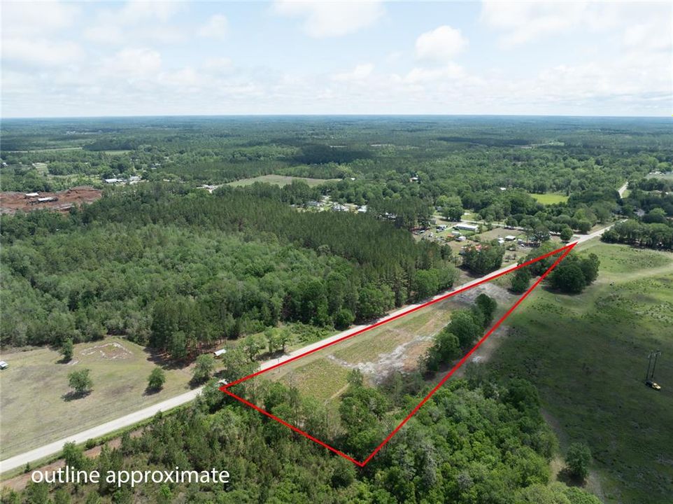 En Venta: $45,000 (3.18 acres)