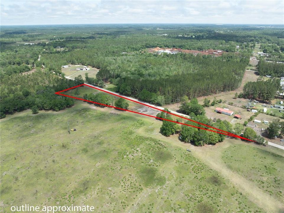 En Venta: $45,000 (3.18 acres)