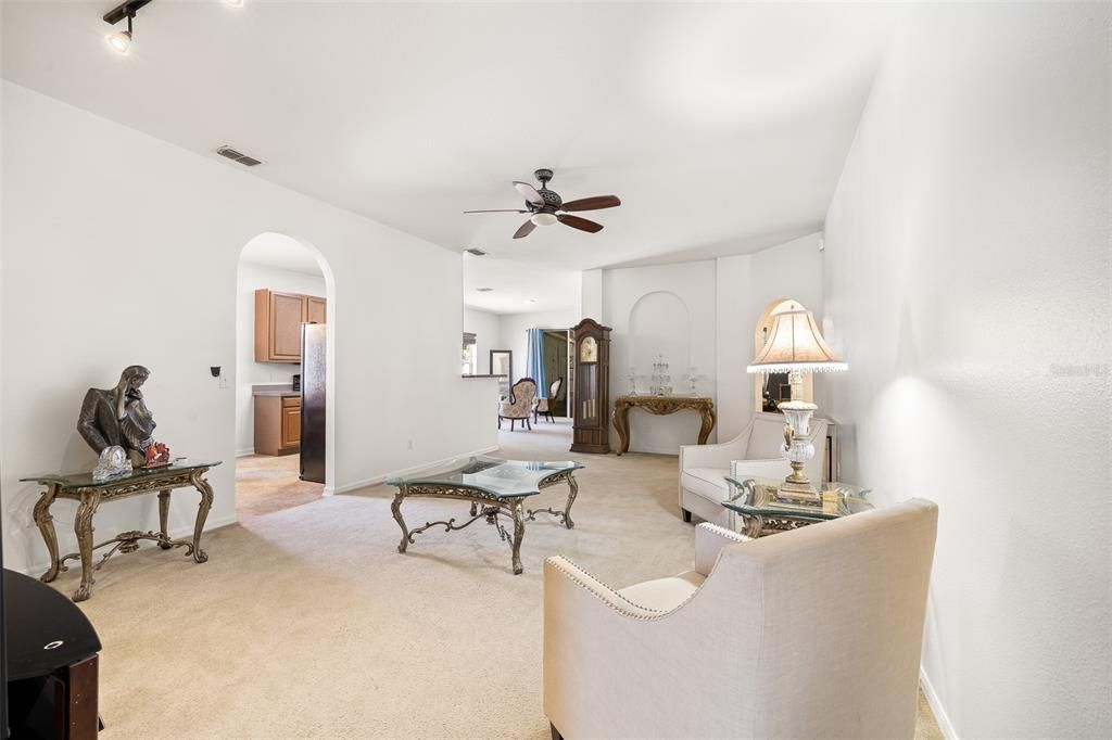 For Sale: $335,000 (4 beds, 2 baths, 1855 Square Feet)