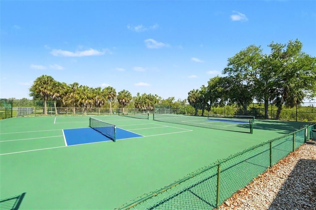 For Sale: $239,000 (2 beds, 2 baths, 1180 Square Feet)