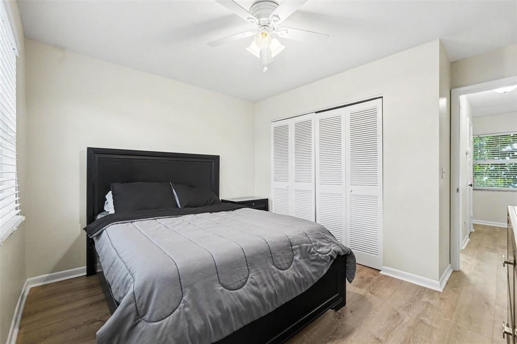 For Sale: $239,000 (2 beds, 2 baths, 1180 Square Feet)