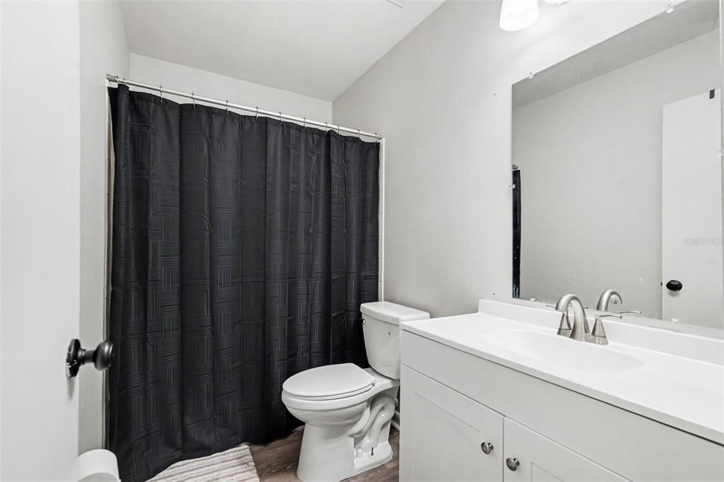 For Sale: $239,000 (2 beds, 2 baths, 1180 Square Feet)
