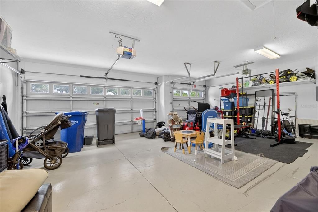 Activo con contrato: $1,350,000 (4 camas, 4 baños, 3738 Pies cuadrados)