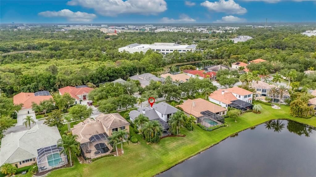 Activo con contrato: $1,350,000 (4 camas, 4 baños, 3738 Pies cuadrados)