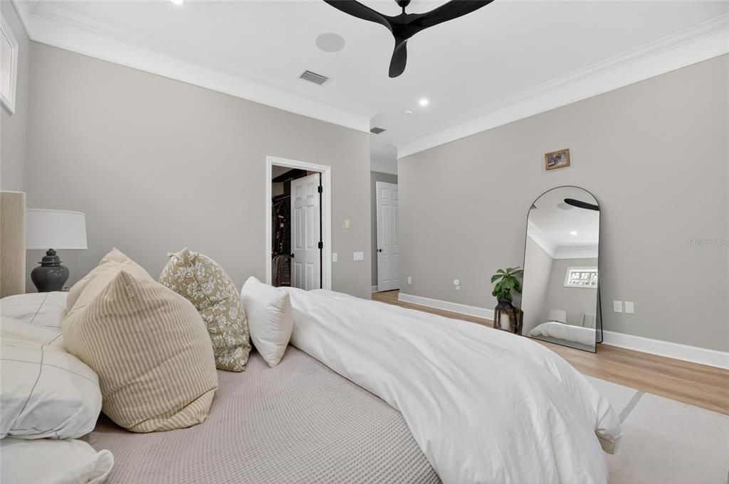 Activo con contrato: $1,350,000 (4 camas, 4 baños, 3738 Pies cuadrados)