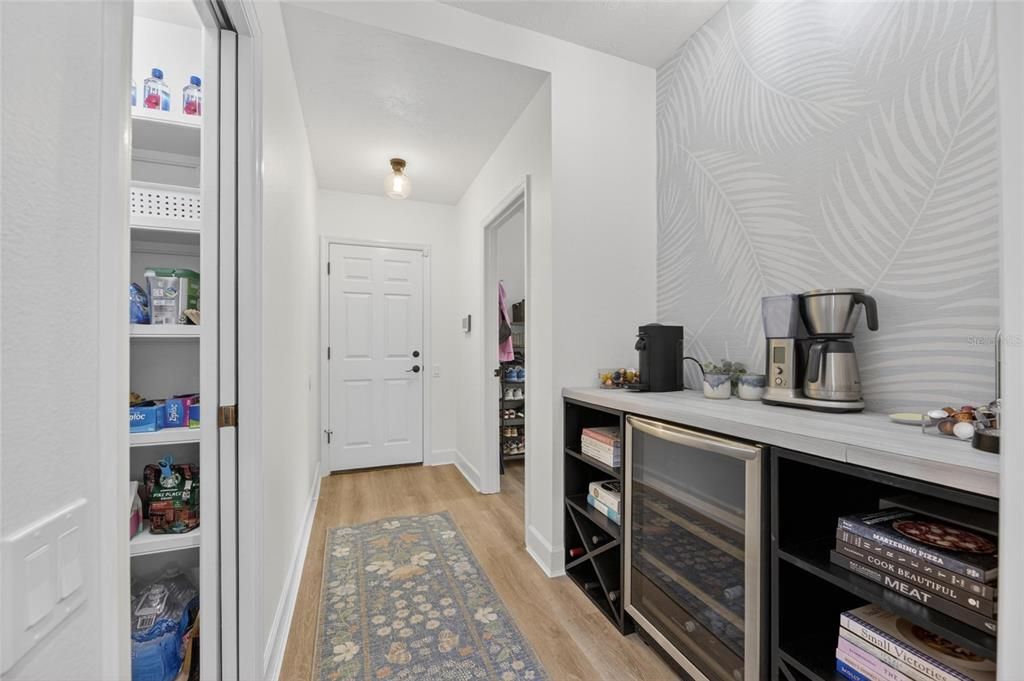 Activo con contrato: $1,350,000 (4 camas, 4 baños, 3738 Pies cuadrados)