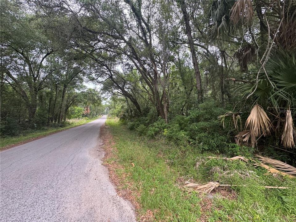 На продажу: $38,000 (0.70 acres)