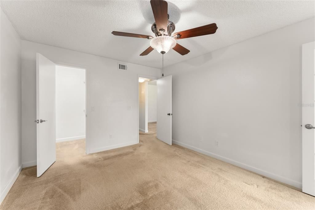 En Venta: $124,900 (1 camas, 1 baños, 735 Pies cuadrados)