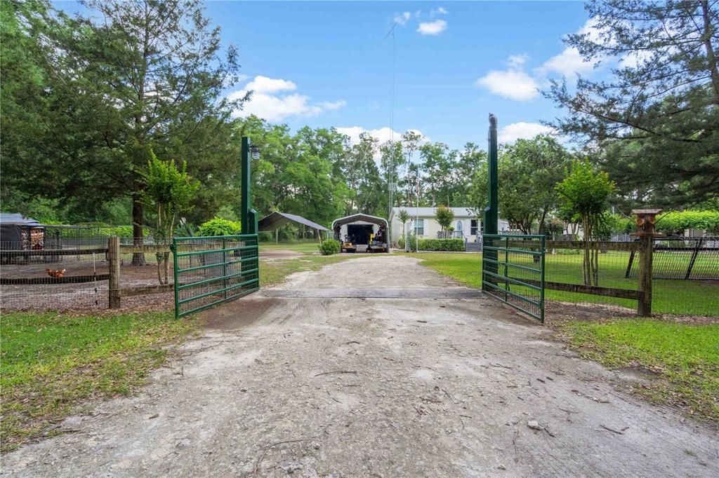 Active With Contract: $338,500 (3 beds, 2 baths, 1800 Square Feet)