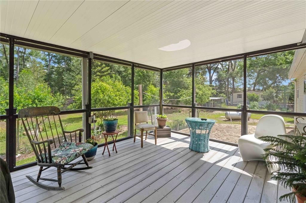 Active With Contract: $338,500 (3 beds, 2 baths, 1800 Square Feet)