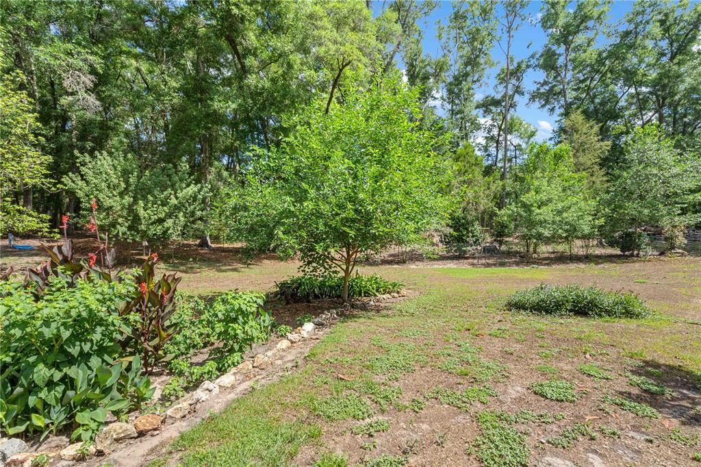 Active With Contract: $338,500 (3 beds, 2 baths, 1800 Square Feet)
