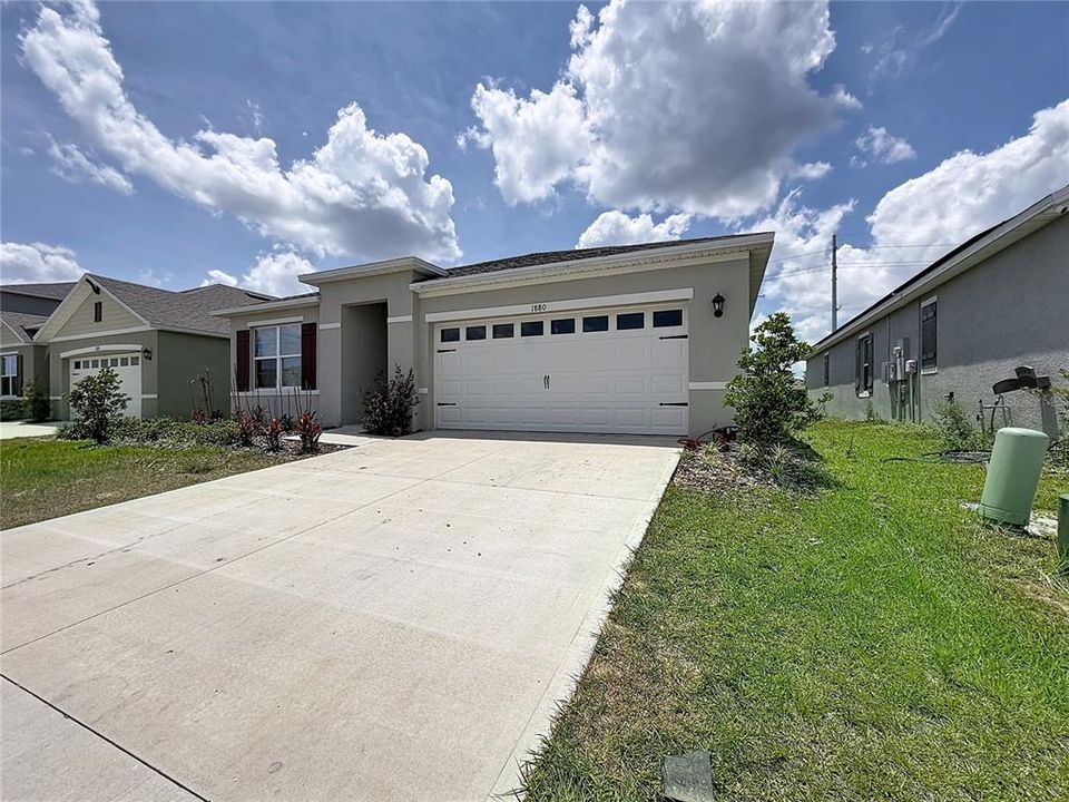 For Rent: $2,200 (3 beds, 2 baths, 1673 Square Feet)