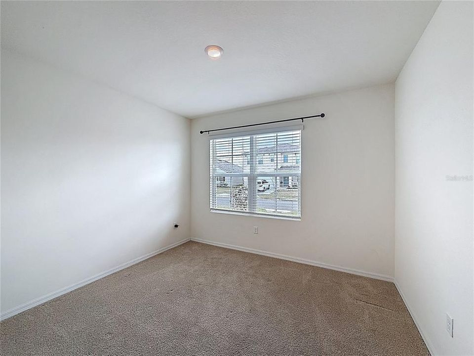For Rent: $2,200 (3 beds, 2 baths, 1673 Square Feet)